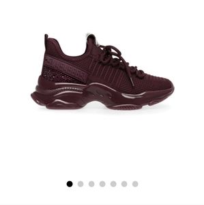 Maroon Steve madden shows